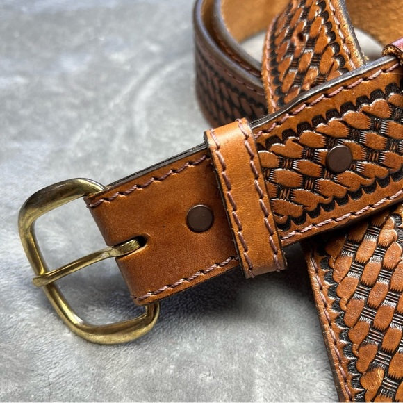 Western Brown Tooled Saddle Leather Belt With Brass Buckle Men's Size 50 - Picture 5 of 12